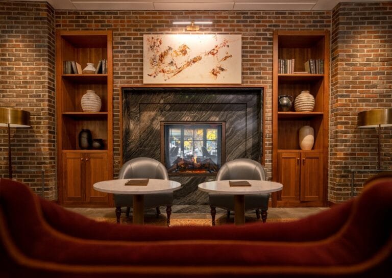 Wood Lounge
